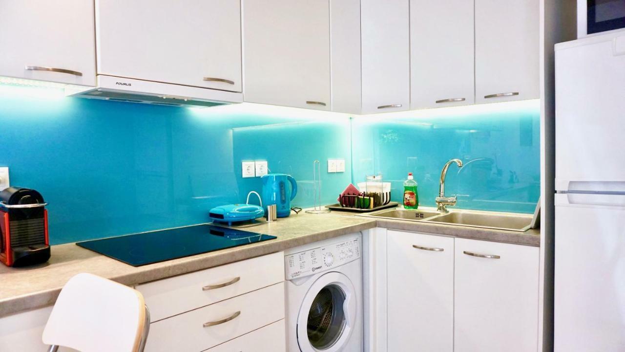 Stylish Apartment With Patio, 5Min To Metro Athens Exterior photo