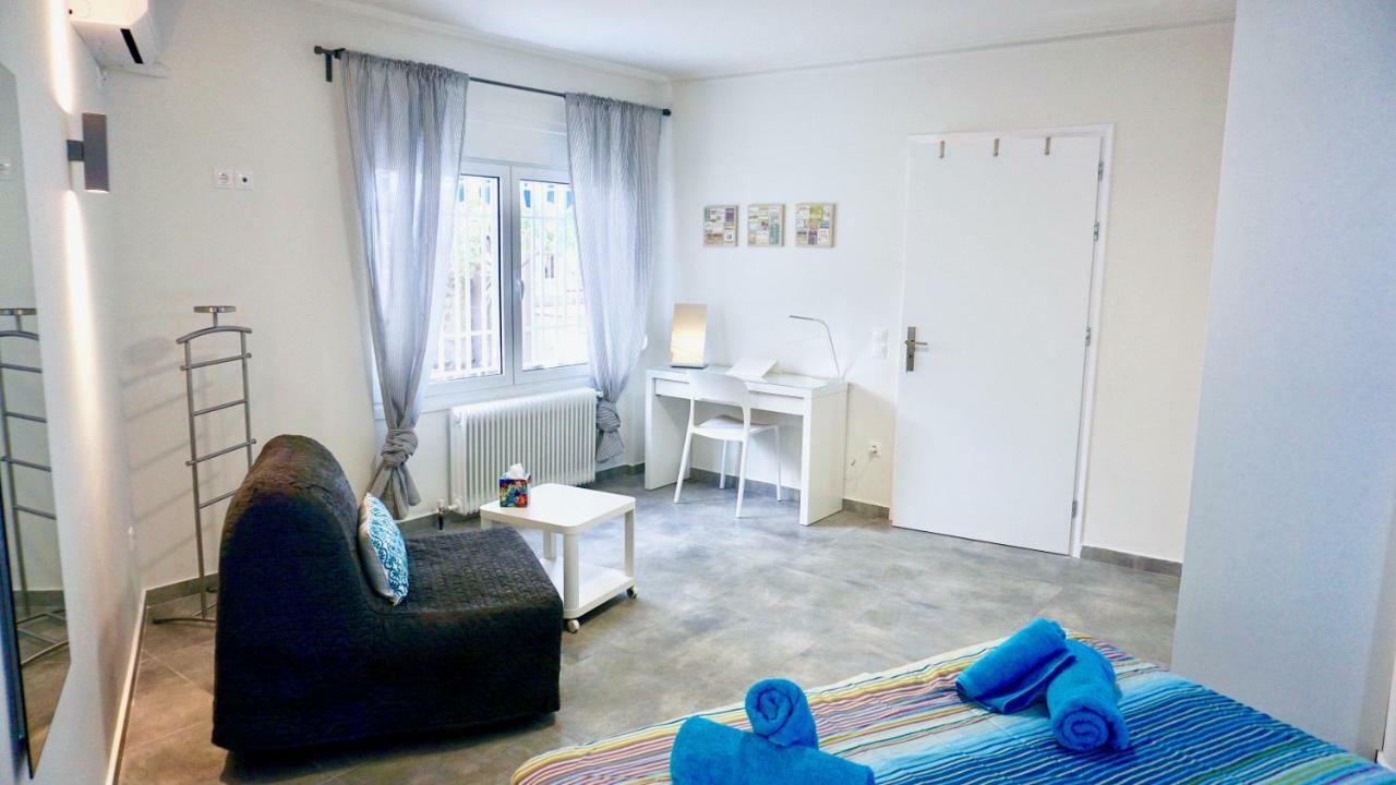 Stylish Apartment With Patio, 5Min To Metro Athens Exterior photo
